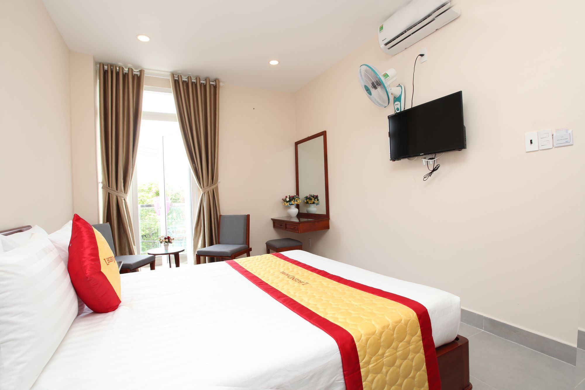 Legend Hotel Thành Pho Ho Chí Minh Esterno foto